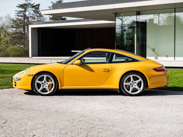PORSCHE 997.1 TARGA 4S - SPEED YELLOW